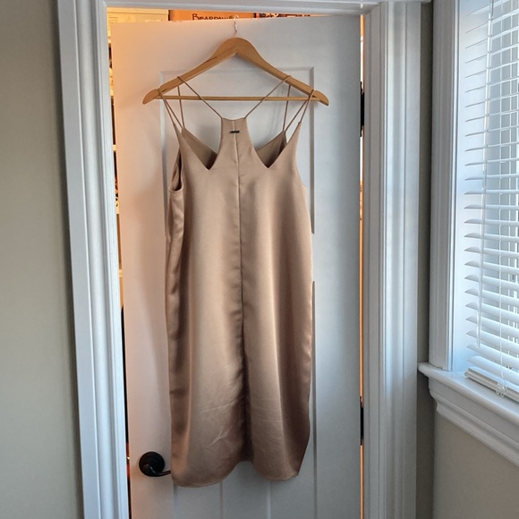 Classy Halston Heritage dress - Picture 3 of 6